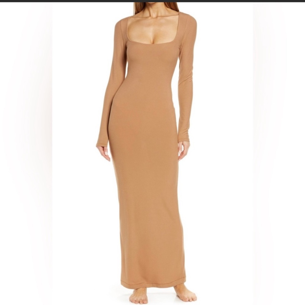 NWT SKIMS lounge ribbed long sleeves maxi in camel